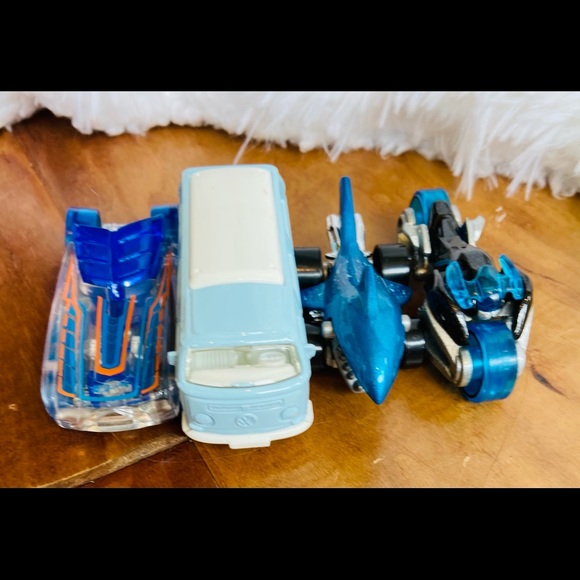 21 HotWheels car lot! - Picture 2 of 11